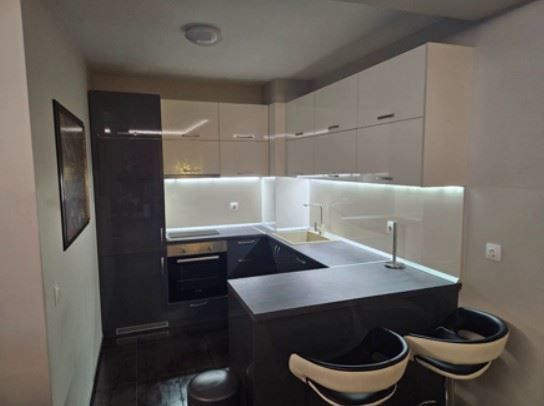 Дава се под наем Двустаен апартамент в София, Витоша - 74 кв.м за 746.64 € - Снимка #3