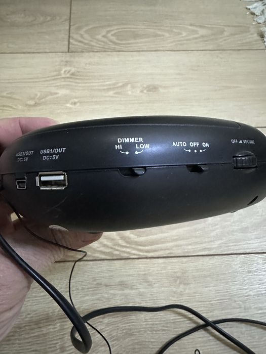 Часы- радиоприемник Supra