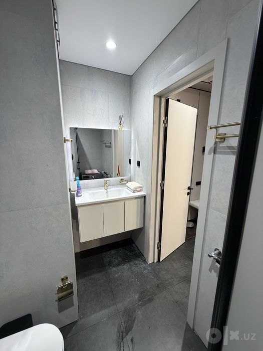 Продается квартира собственник Bobur residence