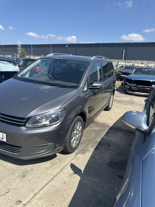Dezmembrez wv touran 1.6 d