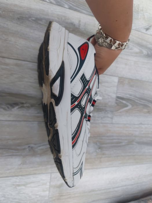 Кроссовки асикс ASICS