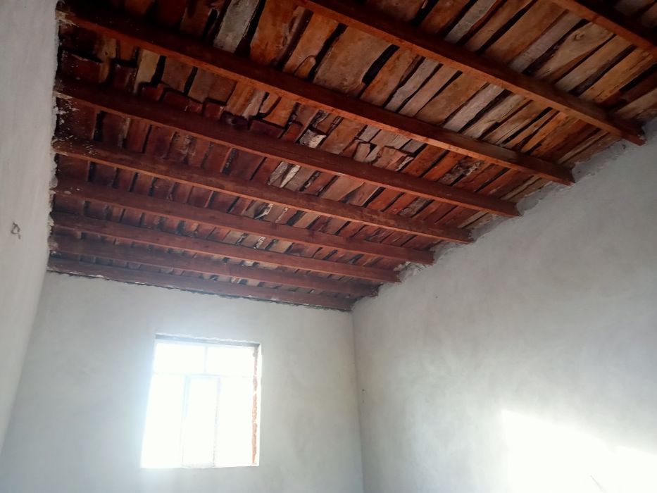 Уй сотилади. Нурафшон (Тойтепа). Все условия внутри даже интернет...