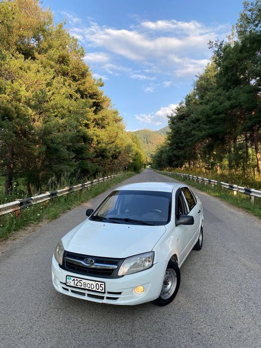 Продам машина LADA GRANTA