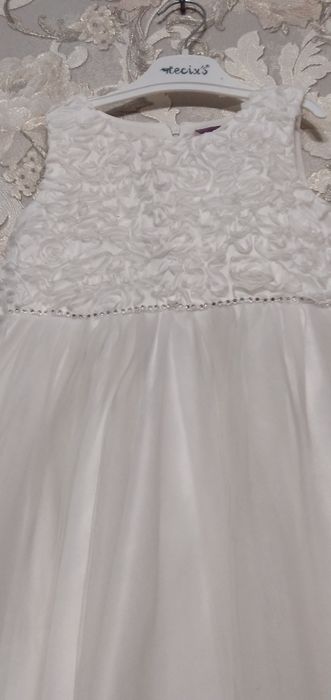 Продам новое платье