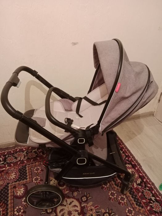 Коляска детская с полной комплектацией
