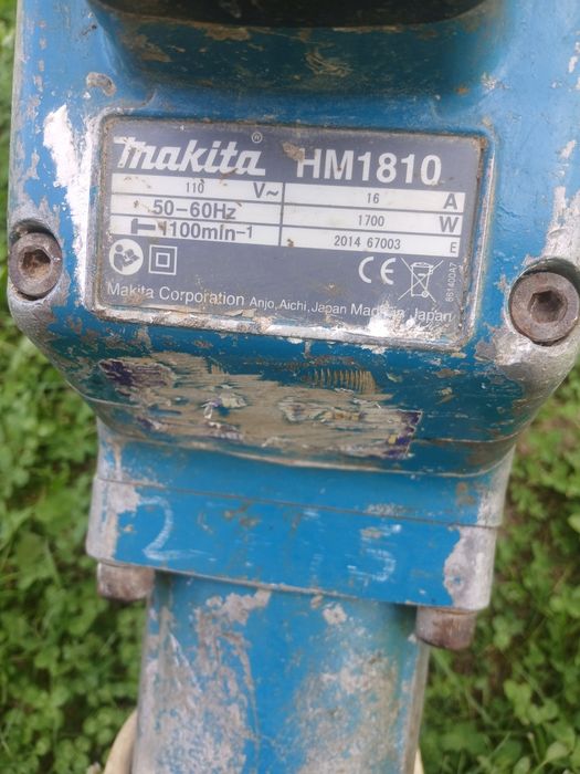 Vand rotopercutor makita merge foarte bn  mai multe detali in privat