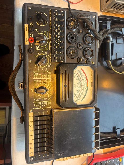 Catometru / Tube Tester TRIPLET 1183-SC – model militar (USA)