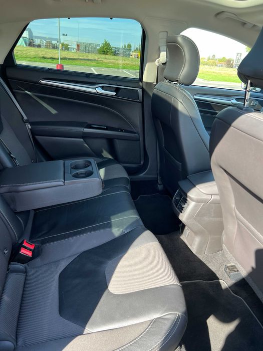Ford Mondeo 2.0 TDCi 180 CP · Titanium X · 2016