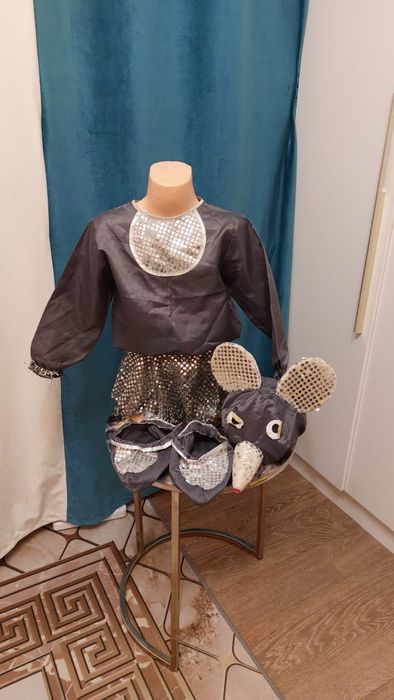 Продам новогодние костюмы