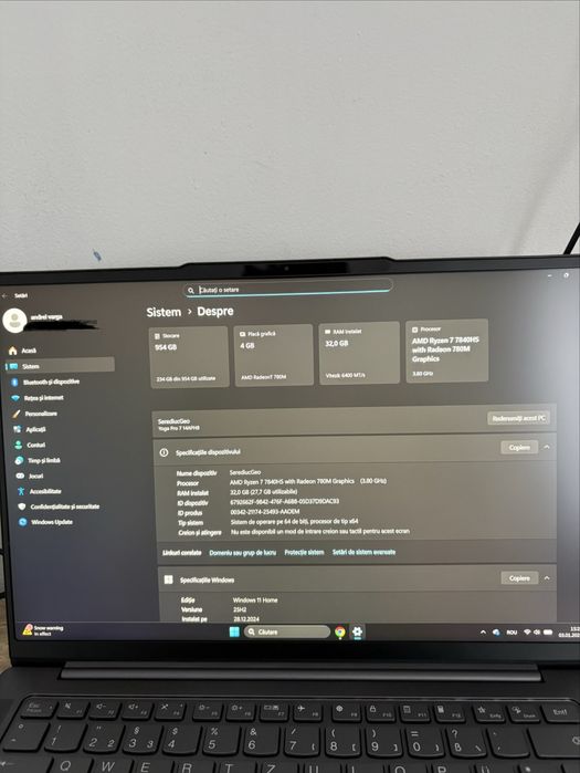 Laptop Lenovo Yoga Pro 7 – Ryzen 7 7840HS, 32GB RAM, 1TB SSD