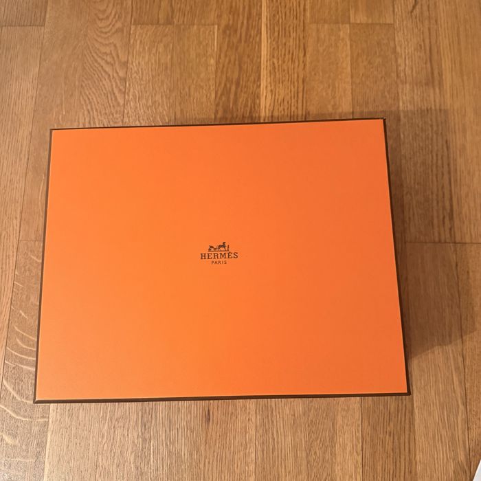 Geantă Hermès din piele neagră – nouă, nepurtată