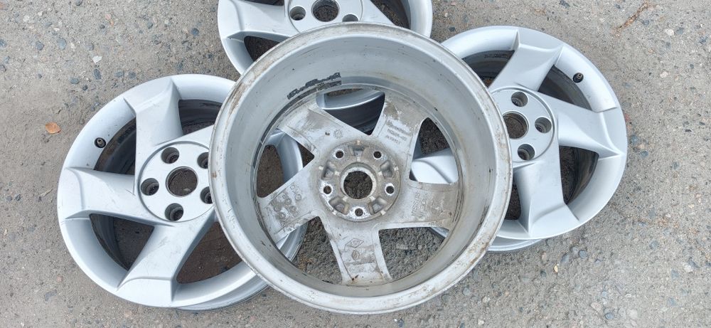 Комплект оригинальных дисков R16. Duster. Terrano. Kaptur