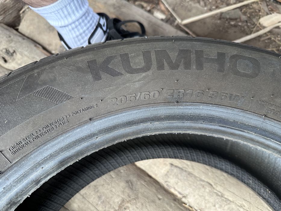 Anvelope vară Kumho 205/60 R16 – stare foarte  bună, fără defecte