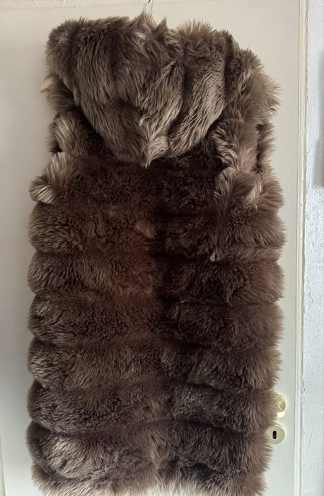 Яке с изкуствен косъм и без лъкави