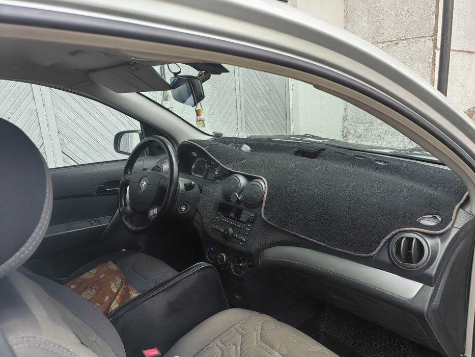 nexia 3 2017yil dekabr 2018 olingan yangi 82000 km