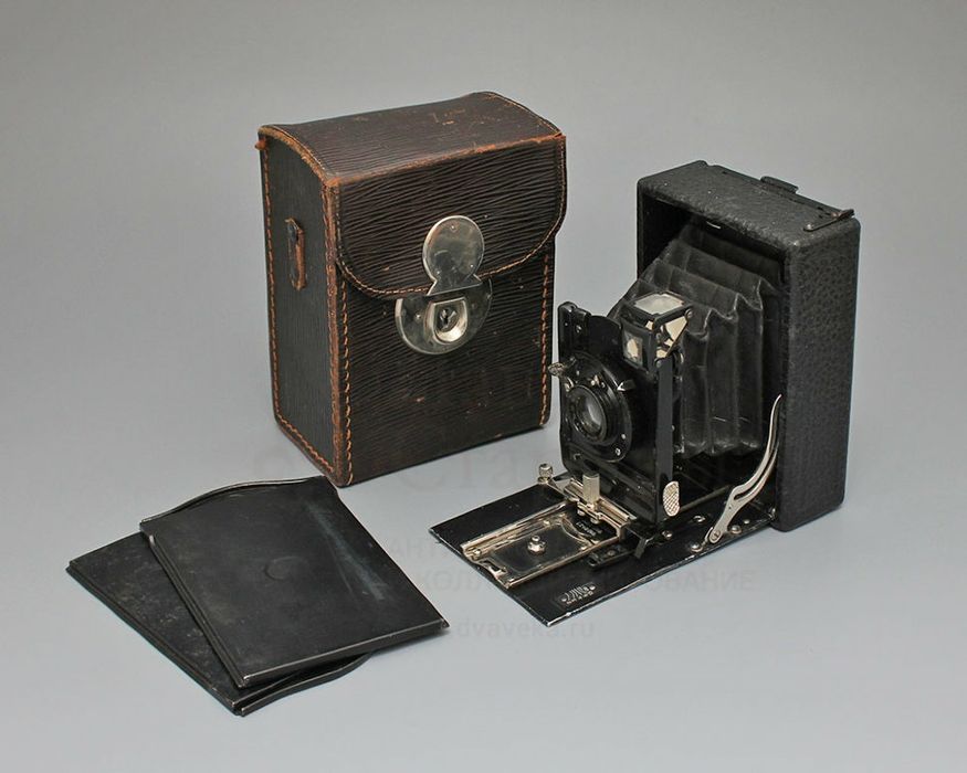 Фотоаппарат старинный,Германия 1900год нашей эры)