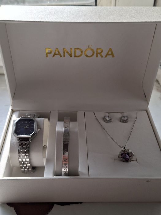 Женское украшение Pandora