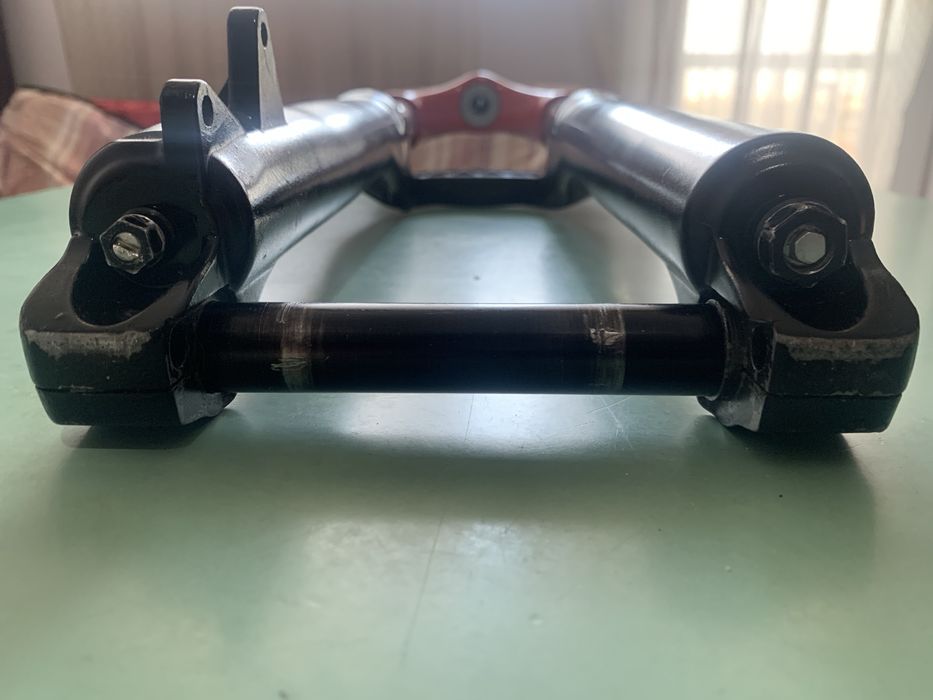 Fox ,Manitou ,Rockshox ,Marzocchi