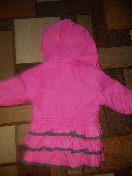 Продам детскую куртку, весна, дев.