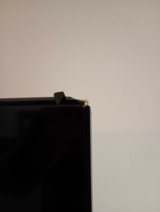 Samsung QLED 50” 4K Smart, Ultra HD, HDR, 125 cm – imagine impecabilă, mic defect estetic