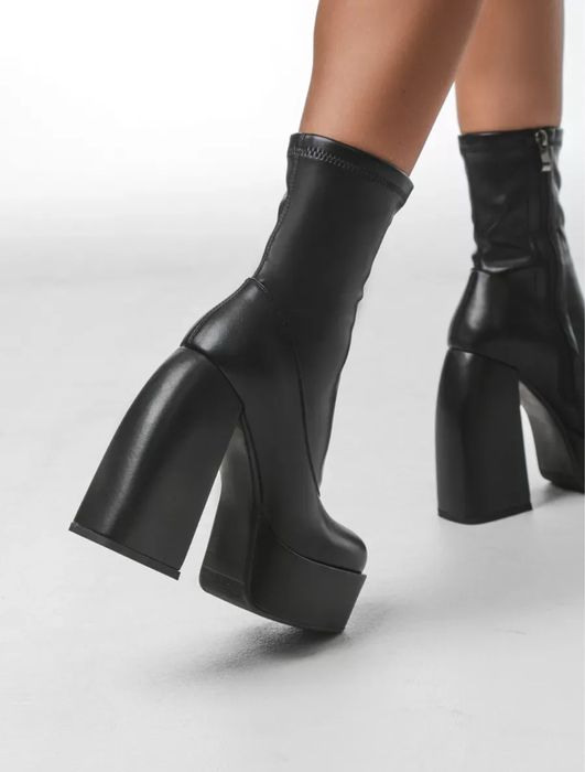 Ботильоны чулки на платформе и толстом каблуке