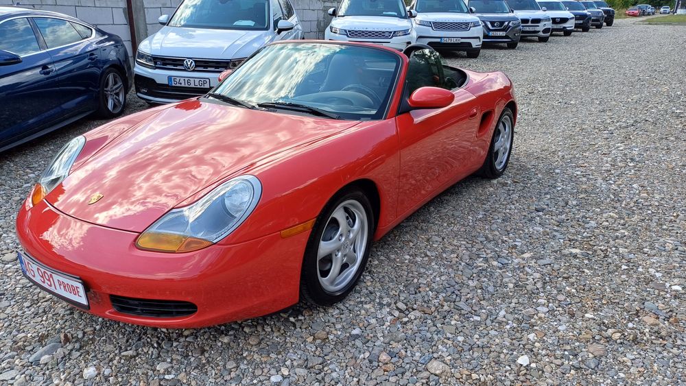 Porsche Boxster 2.5i Cabrio 19500 €  Accept Variante 
Hardtop
Climatr