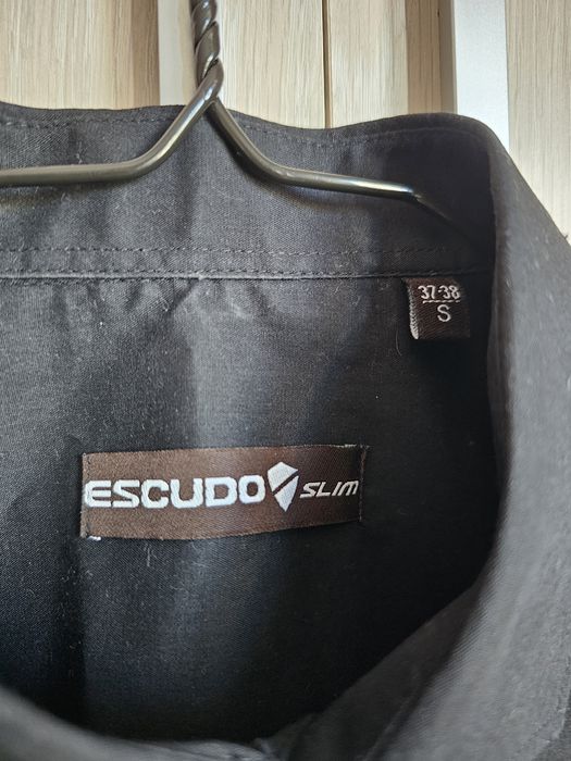 Costum ESCUDO bărbați gri cu cămașă neagră