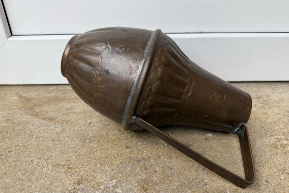 Vas/carafa/ulcior din cupru/ vechi 31 cm