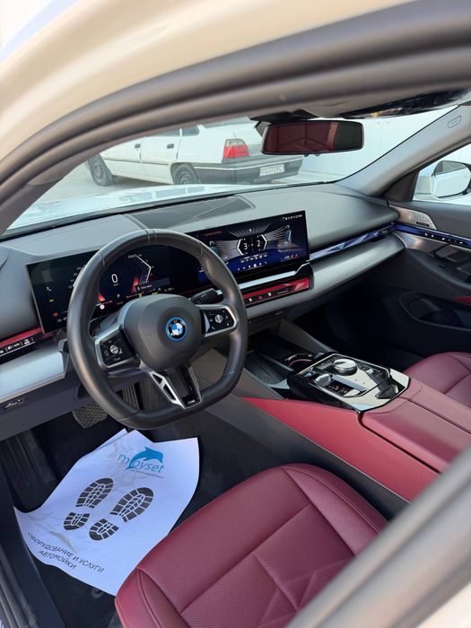 Bmw i5 35L 2024-Yil 15min yurgan ful obves + dop option