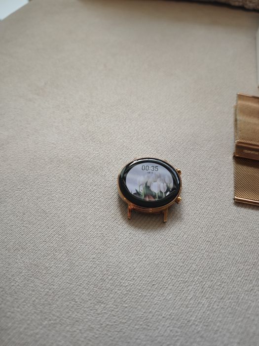 Huawei Watch GT 2 Golden Rose – смарт часовник с 4 каишки и зарядно