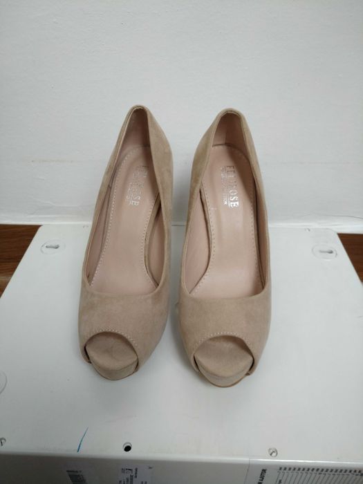 Pantofi stiletto măr. 37