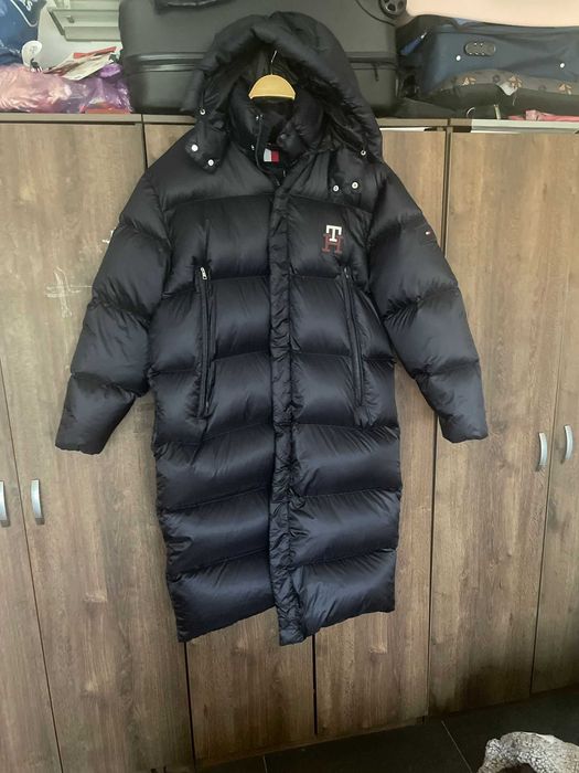 Vând geacă Tommy Hilfiger, mărimea L, stare impecabilă
