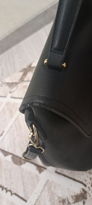 Продается сумка черная б/у