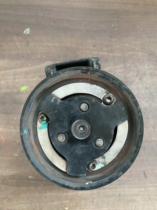 Compresor clima defect passat b6 b7 cc golf skoda 2.0tdi cba cbb cff