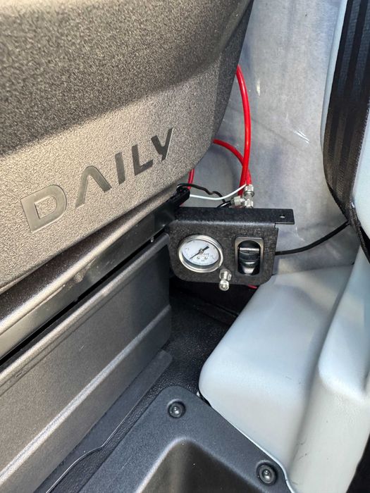 Platfoma IVECO DAILY. 35S18 AN 2024 CU PRELATA