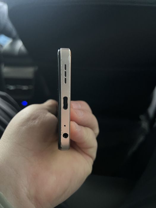 Infnix hot 30. Ishlashi zor aybi yoq mazza qilib ishlatsa boladi