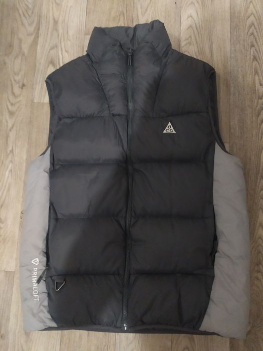 Продаю жилетку ACG