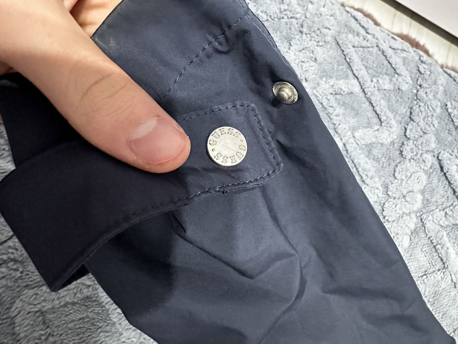 Geacă Guess Navy – Mărimea L – Stare impecabilă