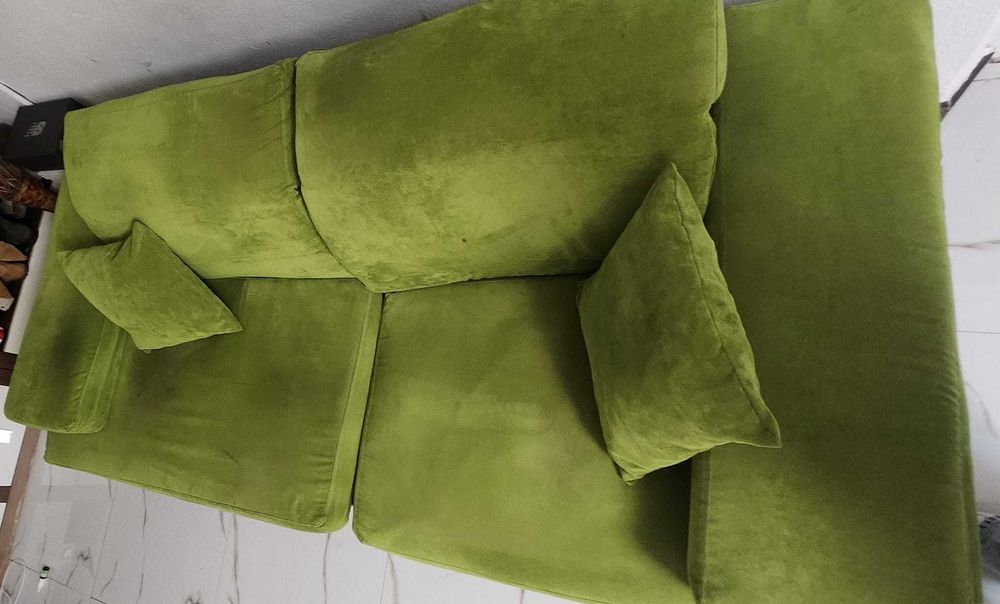 Vând canapea extensibila folosita