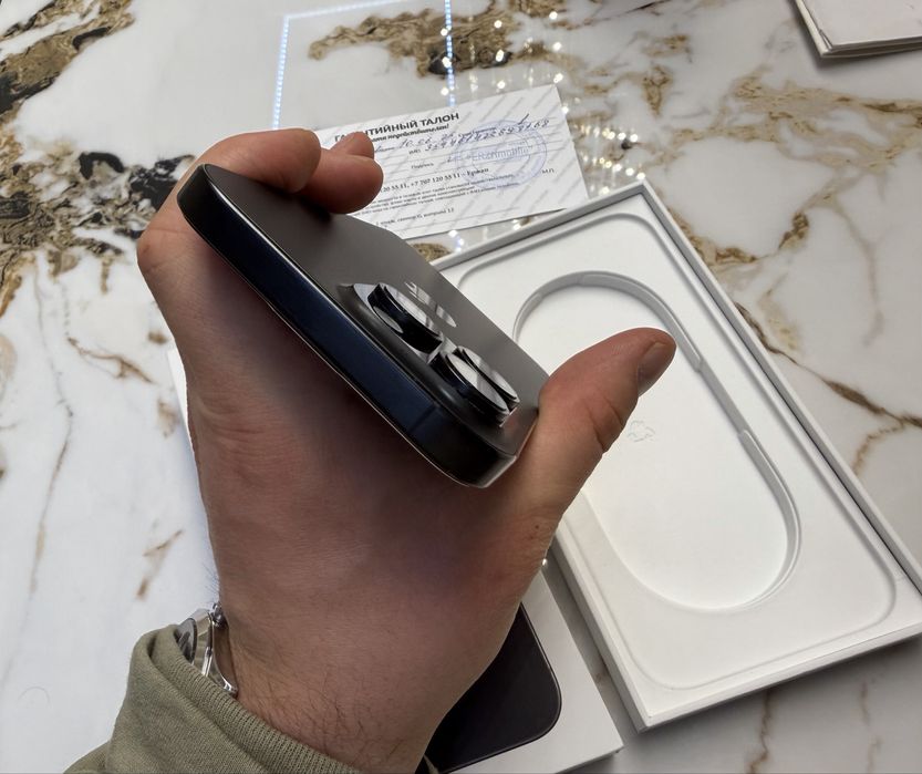 Продам Iphone 16 pro max 256 gb