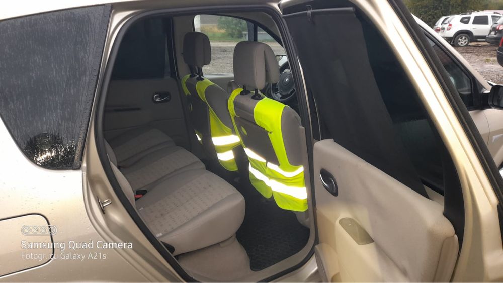 vand/schimb renault scenic