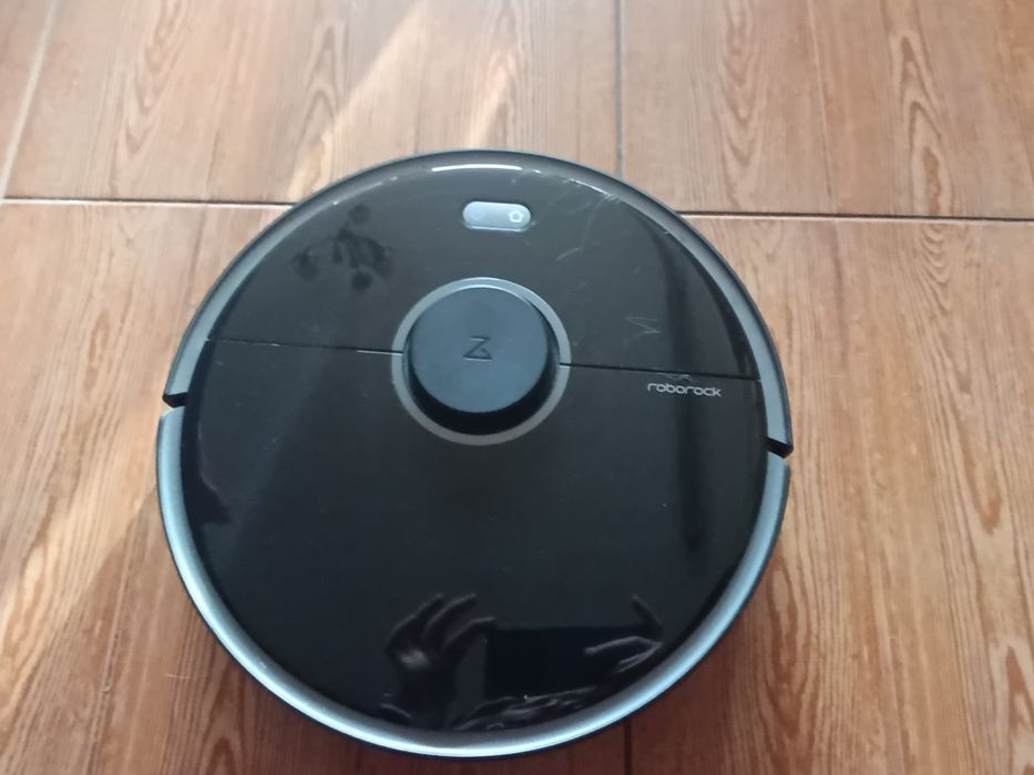 Продавам Roborock s5 max