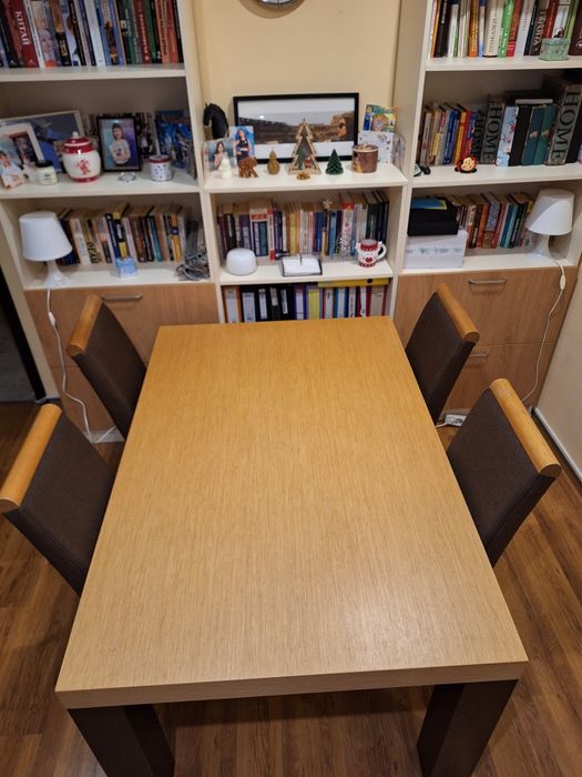 Трапезна маса  (без столовете)