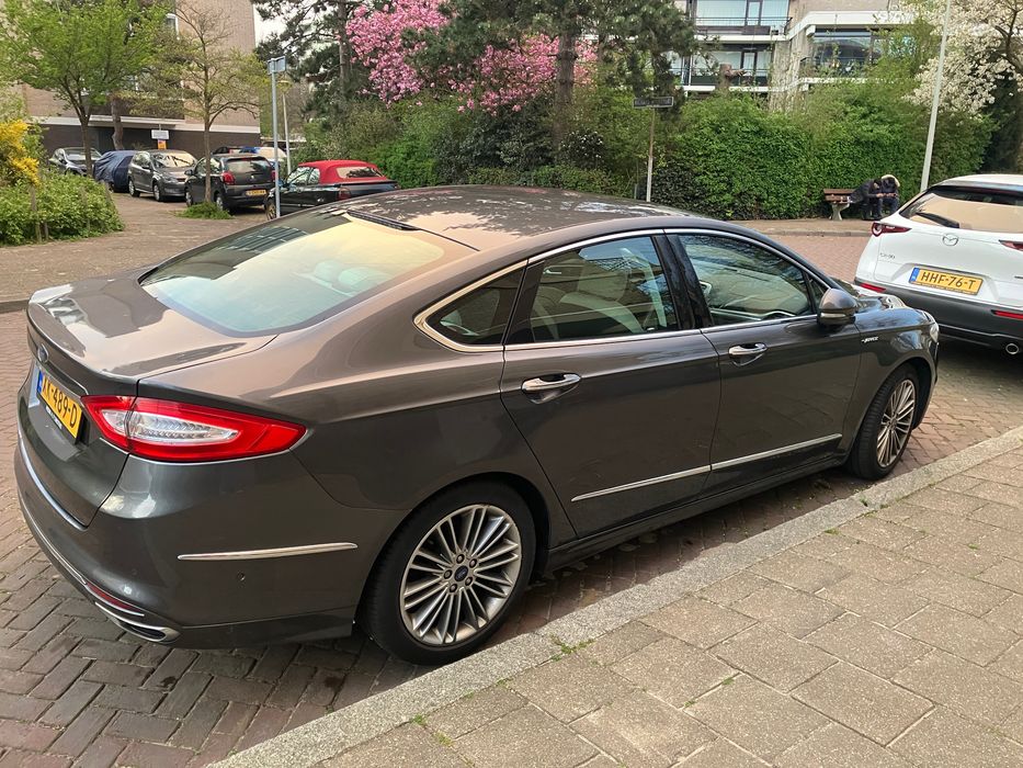 Продавам Ford Mondeo Vignale