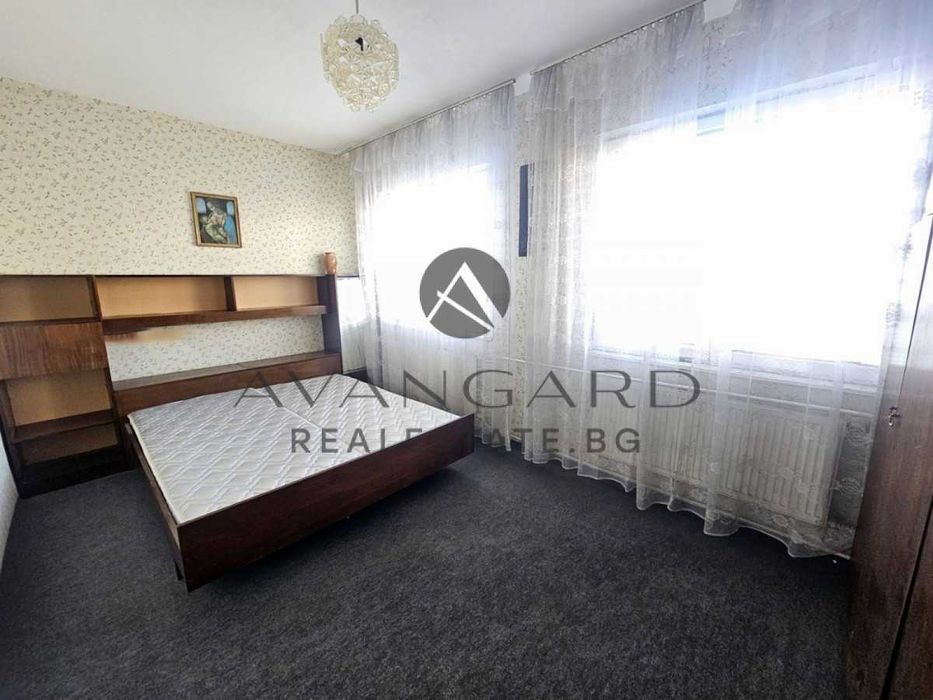 оф.24740 Тристаен обзаведен/ м-н Детски свят