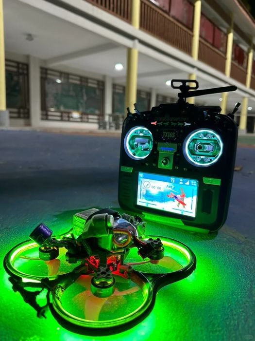 DJI Avata Pro View Combo drona FPV