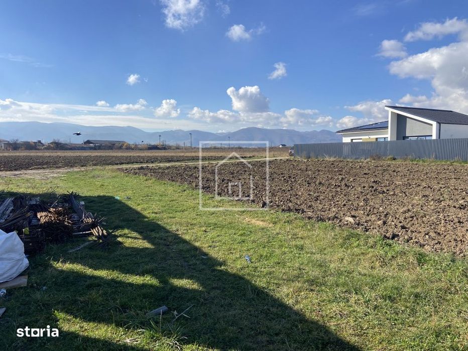 Teren intravilan pentru casa in Cristian cu PUZ