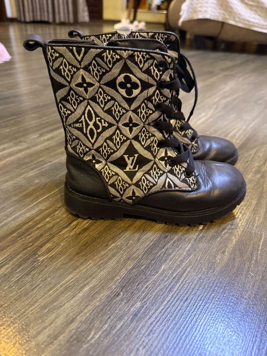 Детская обувь на девочку