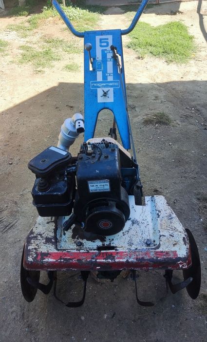 Motocultor american cu freze mari perfect functional