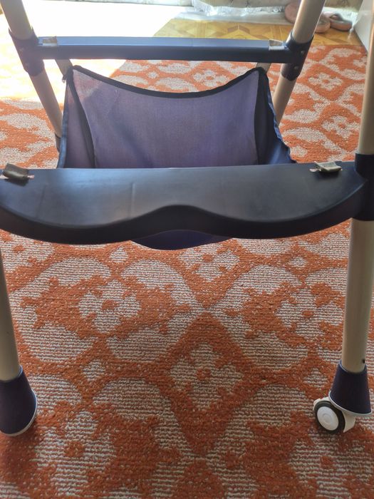 Продам детский стул почти как новый